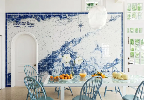 Dinding dengan mural seni yang indah